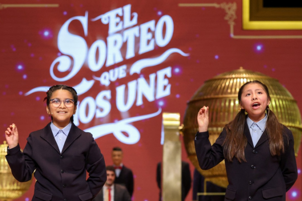 Lotería de Navidad reparte alegría a León tras incendios