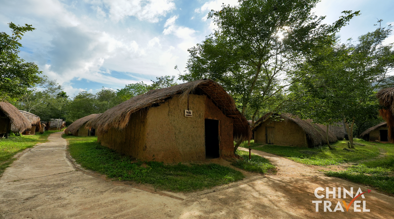Aldea Bai Cha: Patrimonio Étnico Li en la Era de Libre Comercio de Hainan