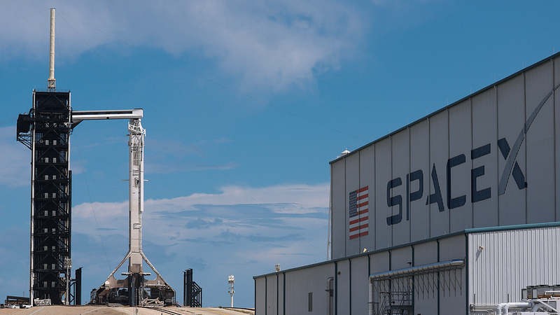 SpaceX lanza nueva ola de satélites Starlink video poster
