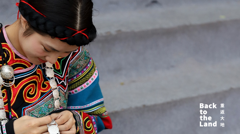 Ornamentos de plata Yi: tradición y montaña