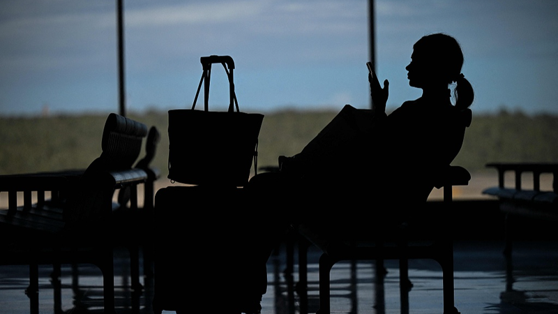 Radar en Vivo: Espacio Aéreo de Venezuela Cerrado tras Orden de Trump video poster