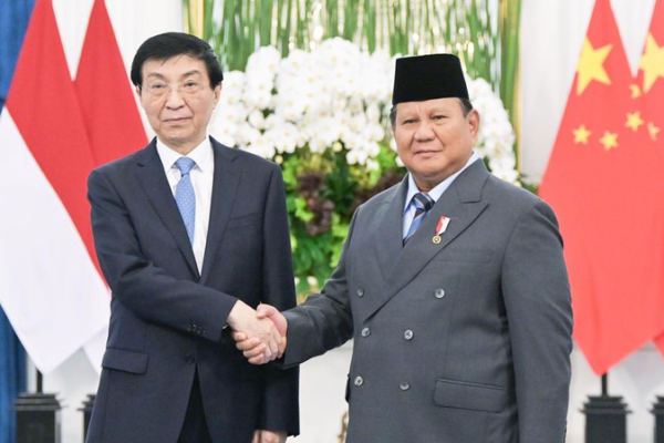 El principal asesor político de China Wang Huning visita Indonesia para fortalecer lazos
