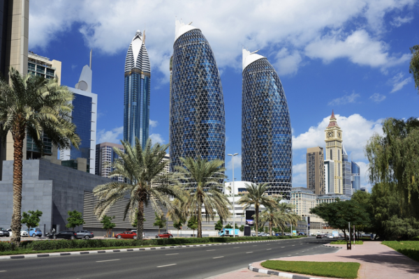 China_y_EAU_intensifican_lazos_comerciales__rumbo_a__100_000_millones_USD video poster