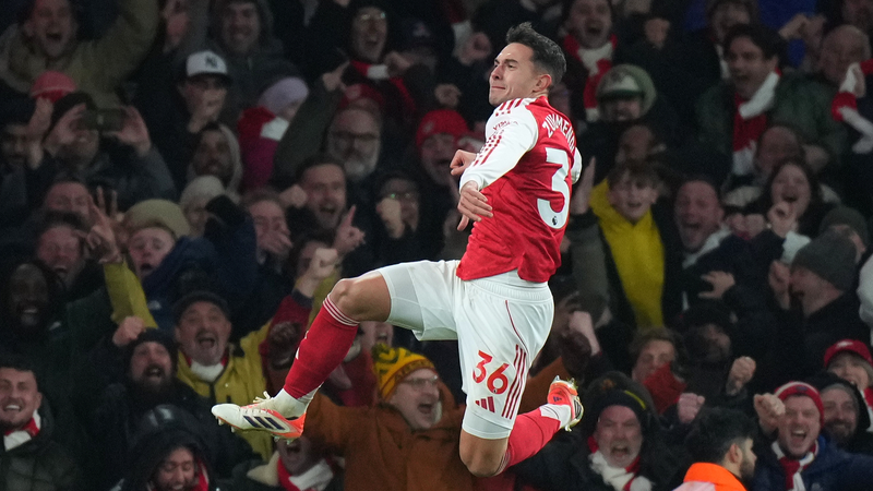 Arsenal 4-1 a Villa y cierra 2025 líder de la Premier League