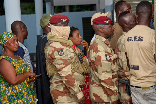 Guinea vota este domingo: Doumbouya, rumbo a una victoria casi segura 🗳️