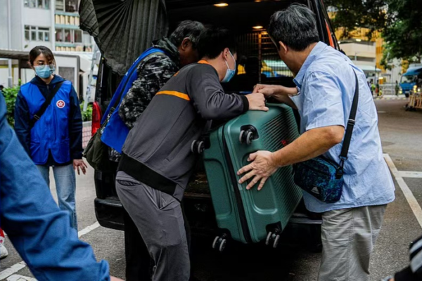 Hong_Kong_establece_un_fondo_de_ayuda_de__422M_para_familias_afectadas_por_incendio