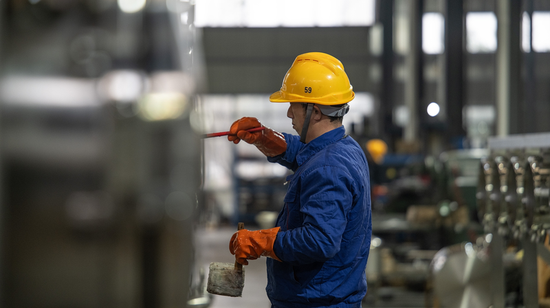 China consulta al sector privado sobre prioridades económicas en 2026