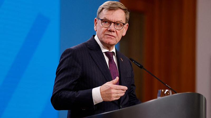 Alemania promete un paquete de ayuda de $200M para Ucrania antes de la reunión de la OTAN