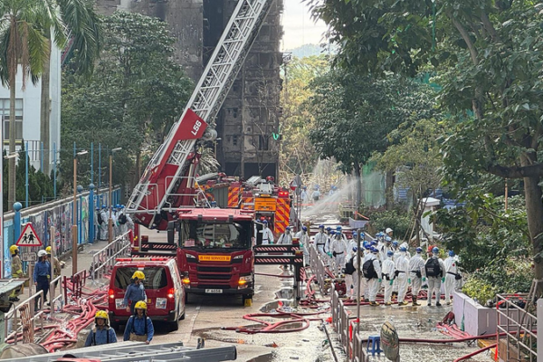 Incendio en Tai Po, Hong Kong: Los esfuerzos de ayuda aumentan mientras avanza la investigación