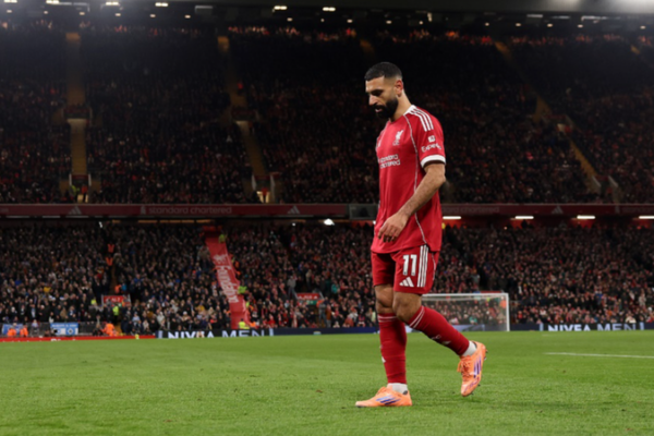 ¿Salah dejará Liverpool? Tensión con Slot y reloj en marcha video poster