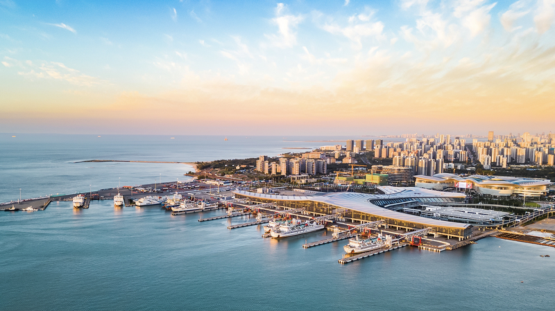 Puerto_de_Libre_Comercio_de_Hainan__rumbo_a_un_hub_global_de_inversiones video poster