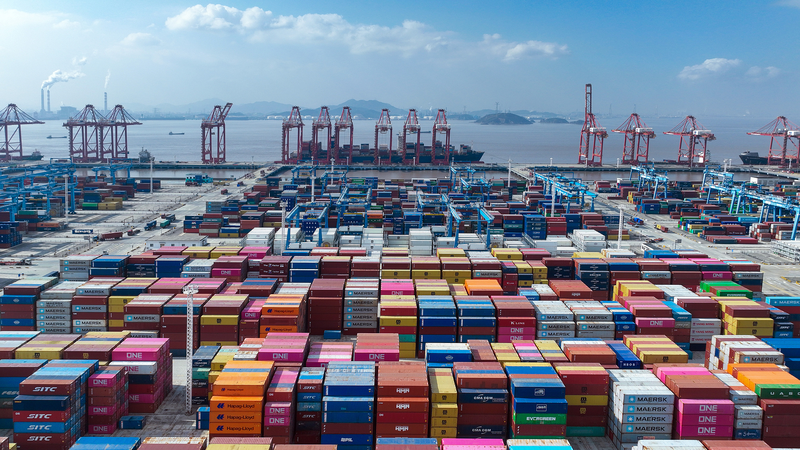 China logra superávit de 1 billón de dólares en 2025: ¿amenaza u oportunidad?