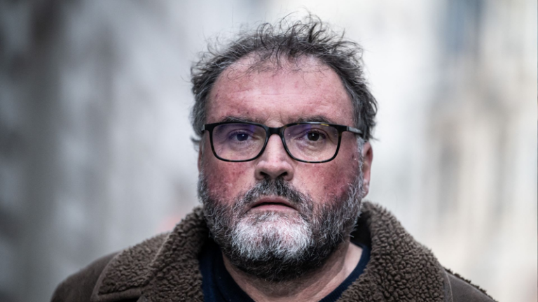 Médico francés condenado a cadena perpetua por envenenar a 30 pacientes