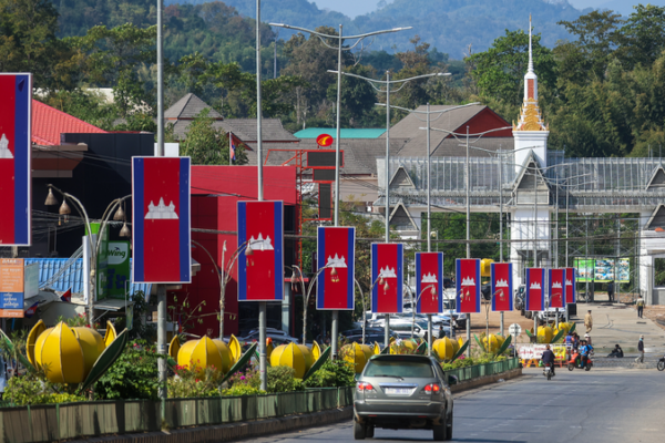 Ministro chino Wang Yi se reúne con cancilleres de Camboya y Tailandia en Yunnan