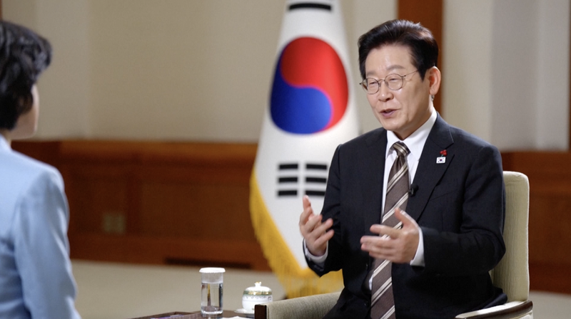 Presidente de Corea del Sur reafirma política de Una Sola China video poster