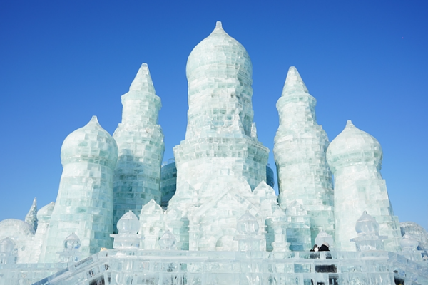 Harbin estrena el parque de hielo y nieve más grande del mundo video poster