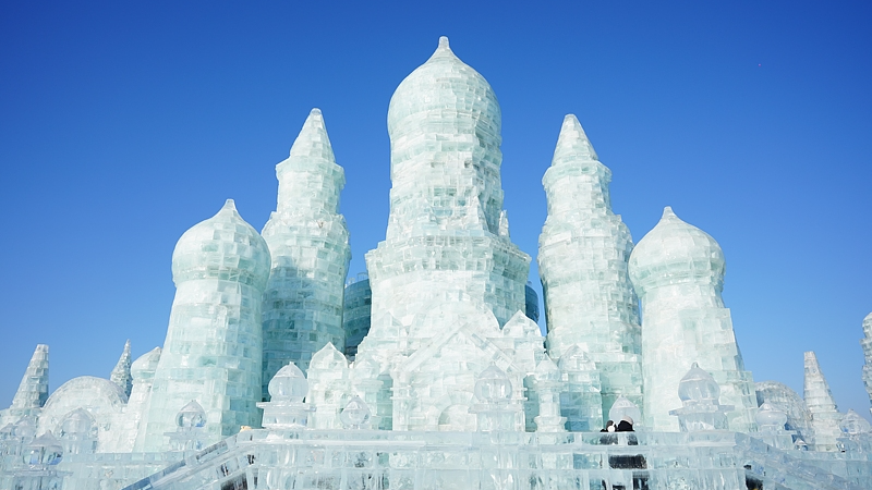Harbin estrena el parque de hielo y nieve más grande del mundo video poster