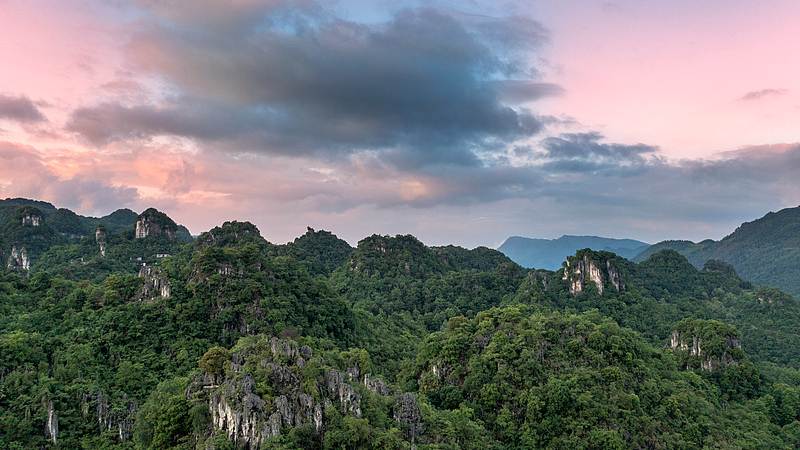 Xingwen: el Geoparque kárstico que te dejará sin aliento video poster