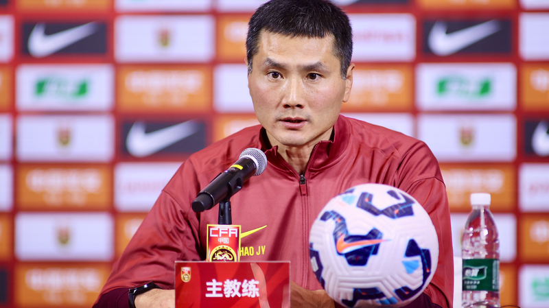 Shao Jiayi revela sus ambiciones en su estreno como técnico de la selección china