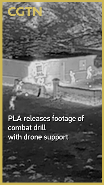 EPL chino muestra maniobra relámpago con drones video poster
