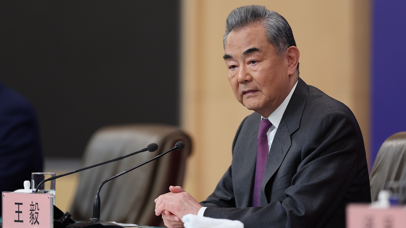 Wang Yi inicia gira por 4 países africanos y asiste a evento de la Unión Africana