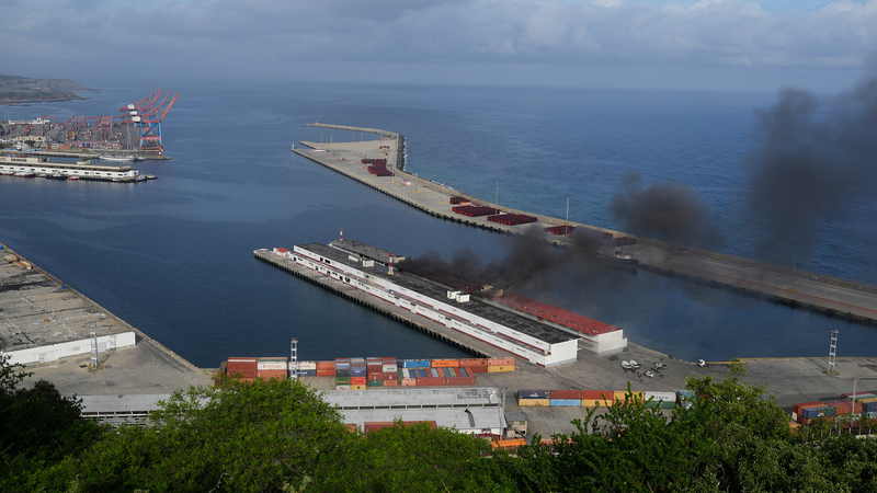 EE_UU__lanza_ataque_a_gran_escala_contra_Venezuela_y_captura_a_Maduro video poster