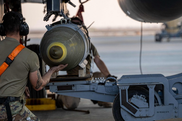 EE_UU__lanza_ataques_masivos_contra_el_EI_en_Siria