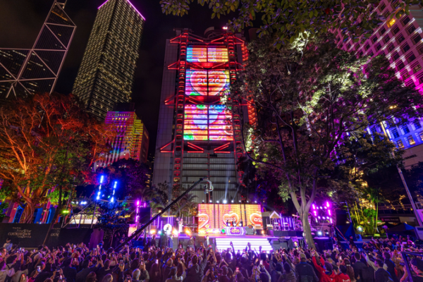 ¡Año Nuevo 2026 ilumina Hong Kong con música, luces y esperanza! video poster
