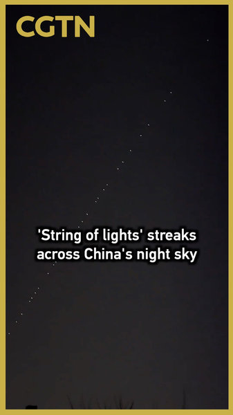 Hilera de luces en el cielo de China continental revela satélites Starlink video poster