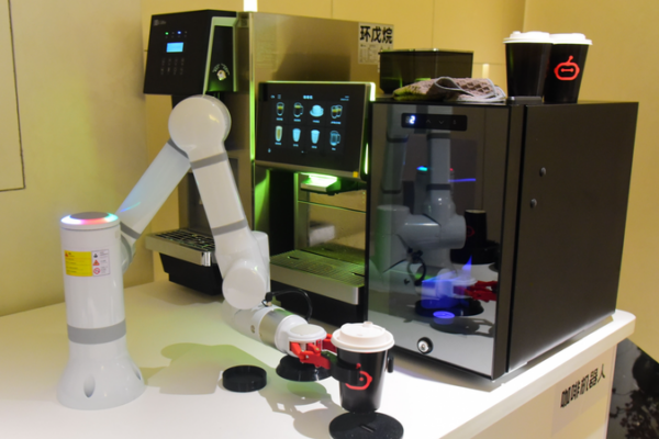 Hangzhou_estrena_su_primer_restaurante_de_robots_con_IA