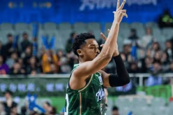 Jaylen_Hands_deslumbra_y_Nanjing_rompe_racha_de_5_derrotas