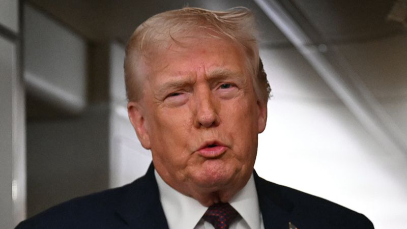 Trump impone arancel del 25% a países que comercien con Irán
