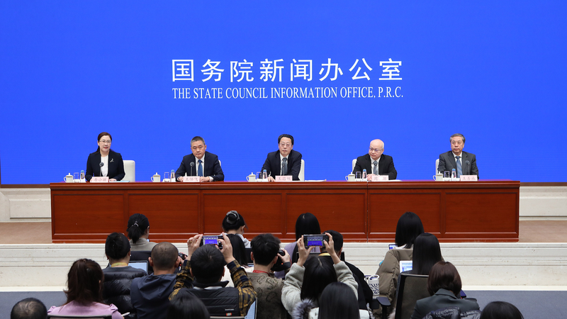 China alcanza sus metas 2025 y apuesta por innovación y demanda interna