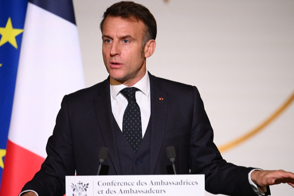 Macron: Francia enviará más fuerzas a Groenlandia