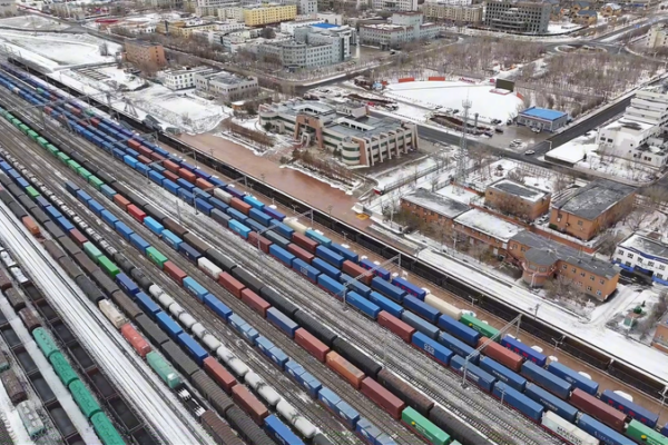 Alataw Pass se corona como el hub China-Europa nº1 video poster