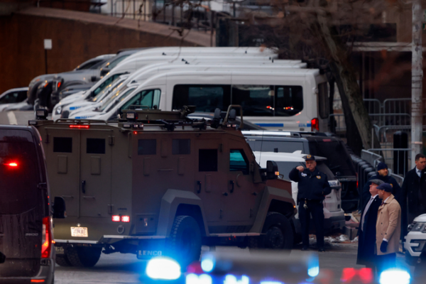 Maduro_llega_a_corte_federal_de_Nueva_York_por_cargos_de_drogas_y_armas