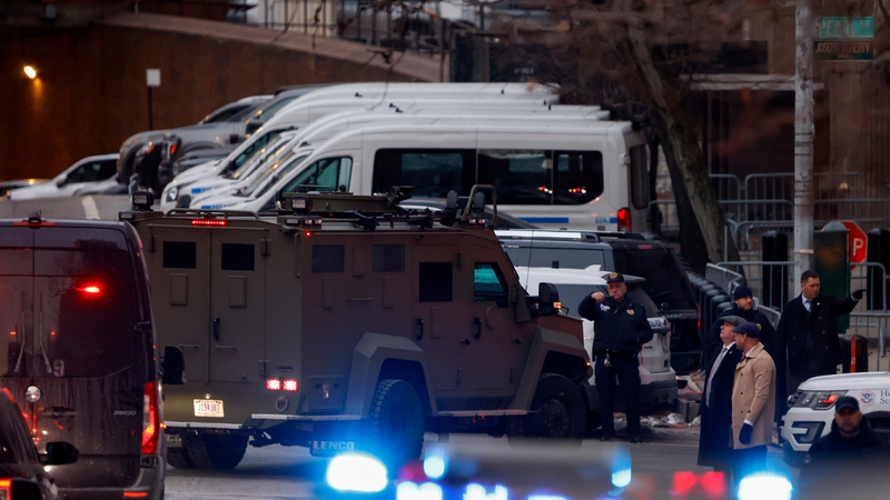 Maduro_llega_a_corte_federal_de_Nueva_York_por_cargos_de_drogas_y_armas