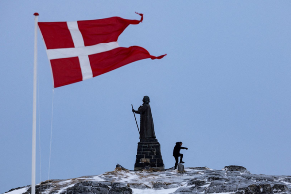 EE.UU. intensifica planes para Groenlandia y Pekín rechaza retórica antichina