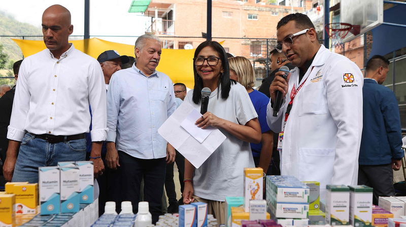 Rodríguez promete liberar a los Maduro tras ataque de EEUU