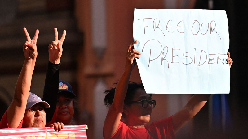 Ataque de EE. UU. en Venezuela: detienen a Maduro y reacción global video poster