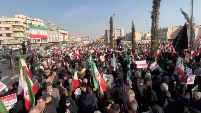 Miles en Teherán apoyan al gobierno y rechazan injerencias externas video poster