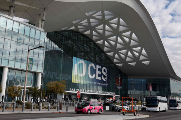 Robots_chinos_llevan_la_IA_al_mundo_real_en_CES_2026