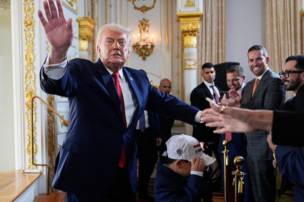 Trump_promete_eliminar_la__amenaza_rusa__de_Groenlandia_y_comprar_la_isla