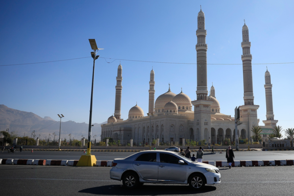 Gobierno yemení respaldado por Arabia Saudí inicia operación contra el STC en Hadramout