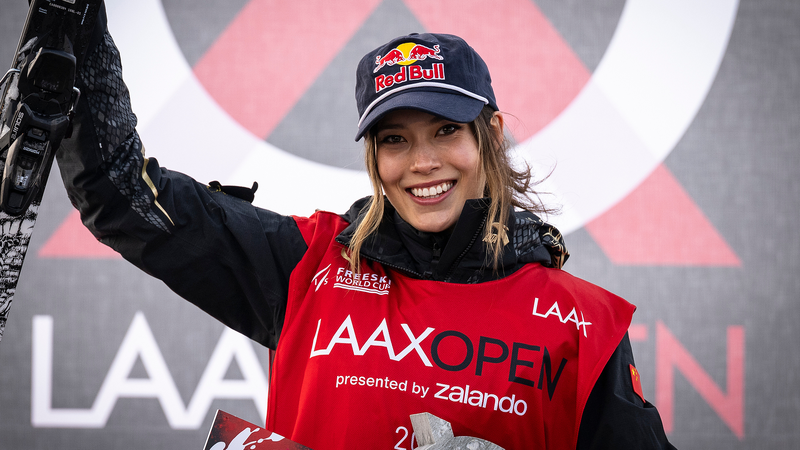 Gu Ailing brilla en Laax con triunfo histórico en slopestyle