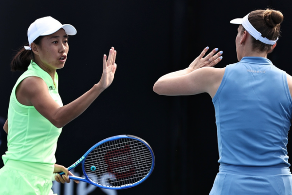 Zhang_Shuai_y_Elise_Mertens_arrasan_en_dobles_femeninos_del_Australian_Open